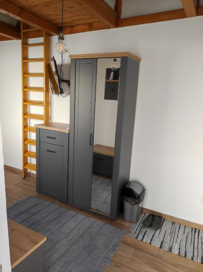 The Little White House Apartment Sibiu Exterior photo