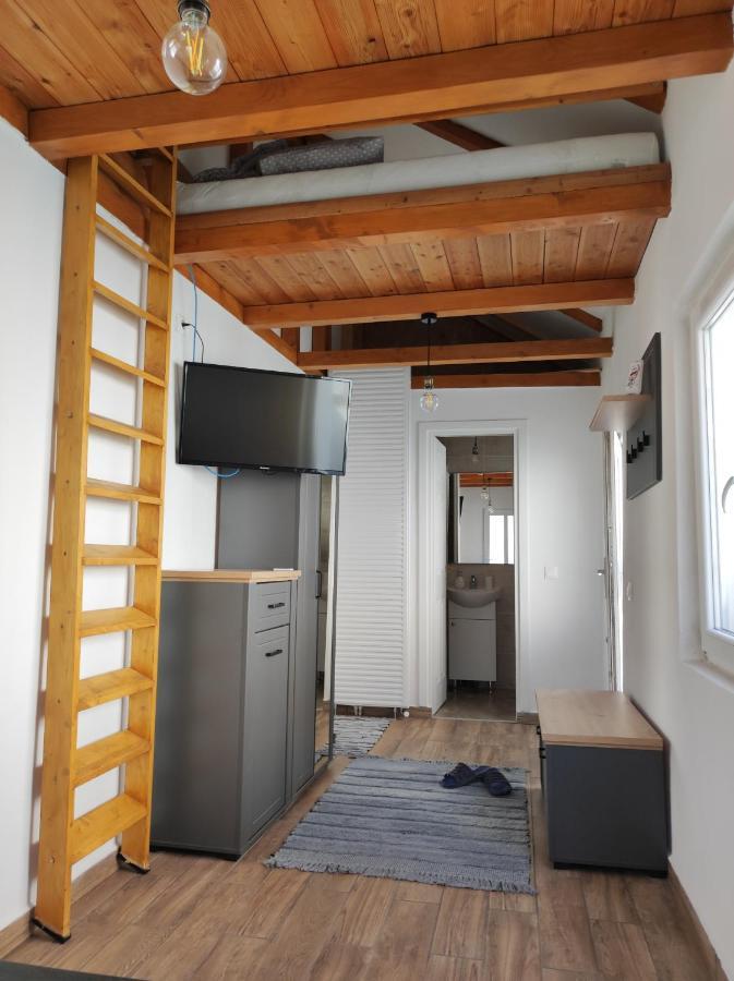 The Little White House Apartment Sibiu Exterior photo